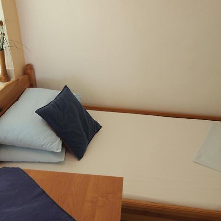 Apartments And Rooms With Parking Space Orebic, Peljesac - 10192 Room photo